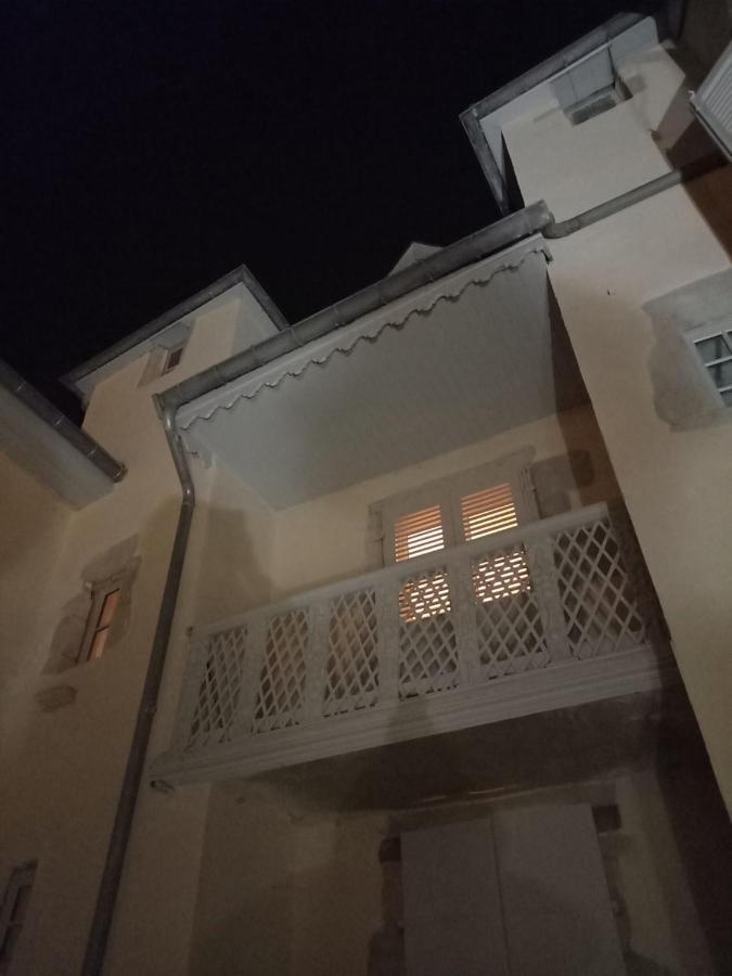 Les Meubles Du Colombier Apartment Lons-le-Saunier Exterior foto